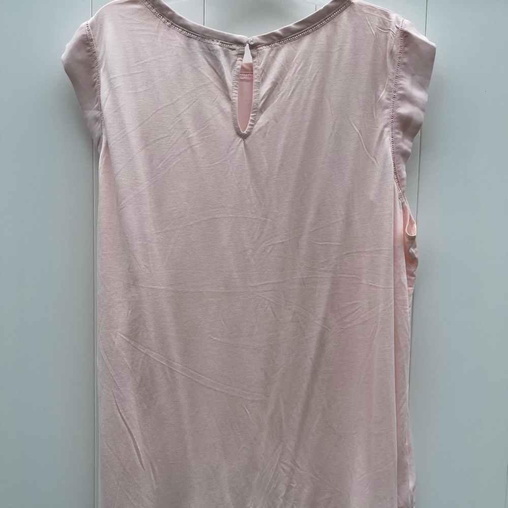 Loft - pink sleeveless blouse. NWT - Picture 2 of 5